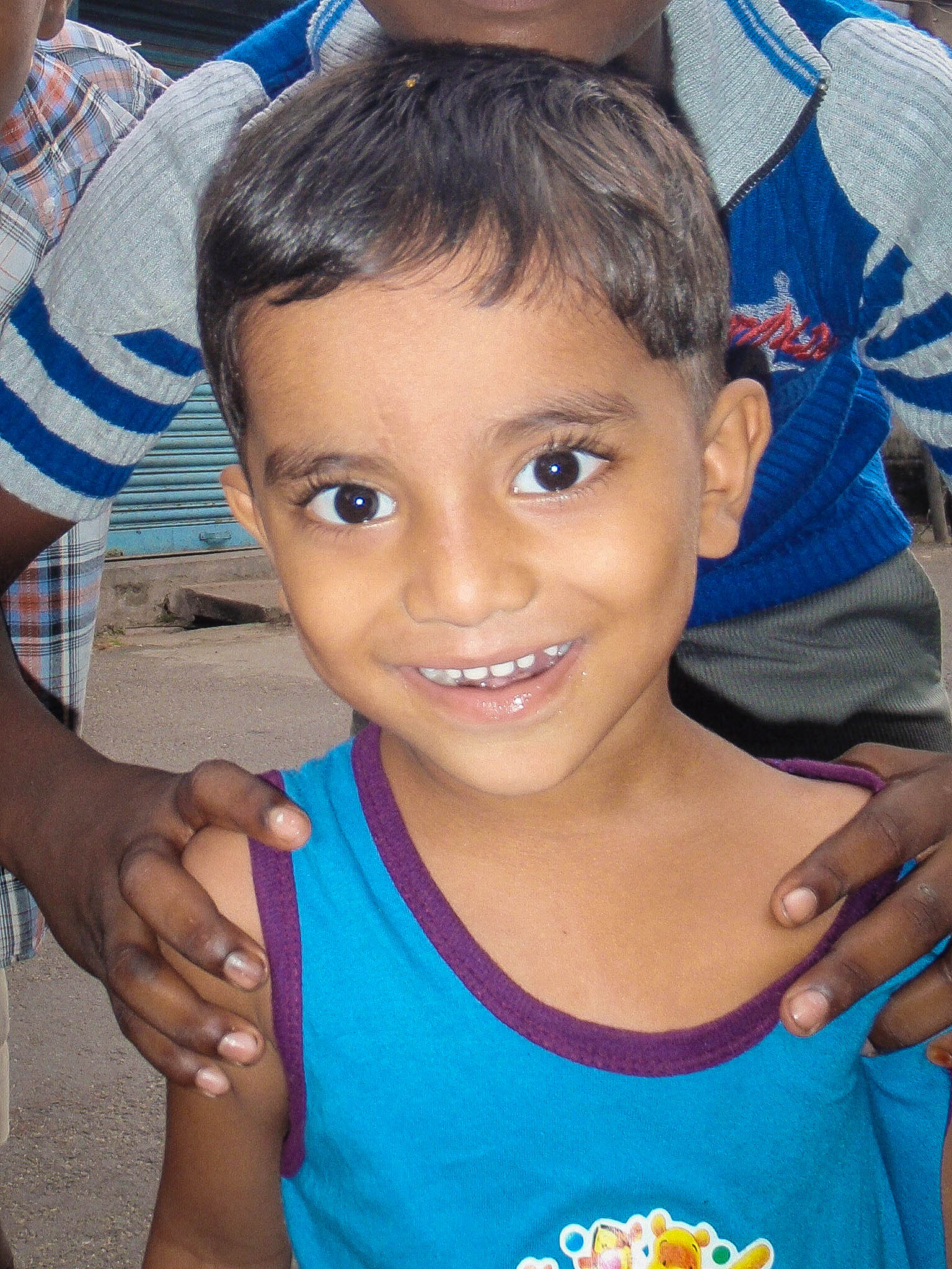 Träffade den här glada lilla killen när jag var ute och cyklade, Fort Cochin, Kerala           